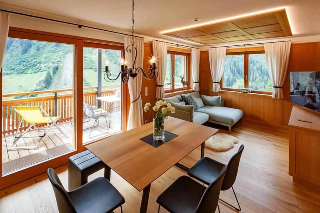 Ferienwohnung Smart Living Damuels Luaran gambar